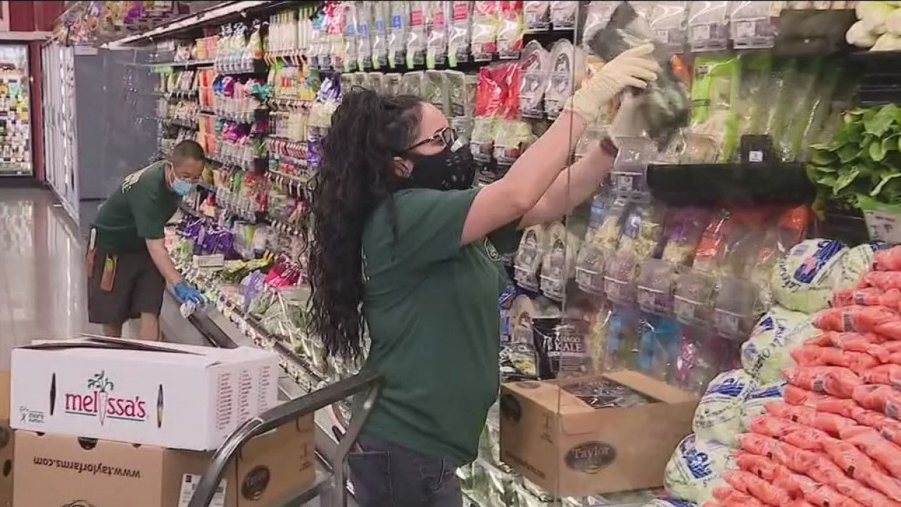 KPIX5: Oakland City Council Votes For Immediate Pay Raise For Workers At Large Grocery Stores